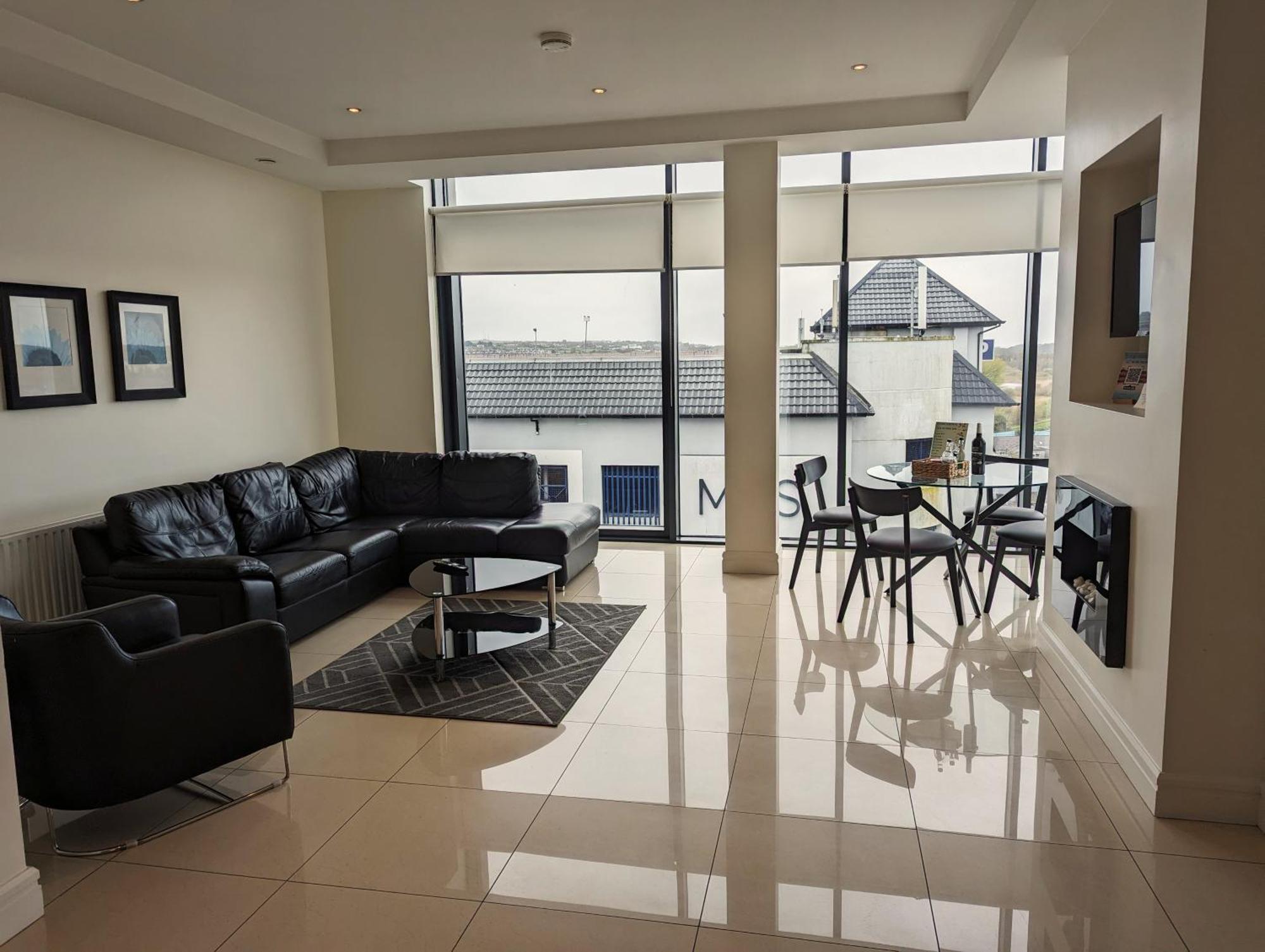 The Western Citypoint Apartments Galway Ngoại thất bức ảnh