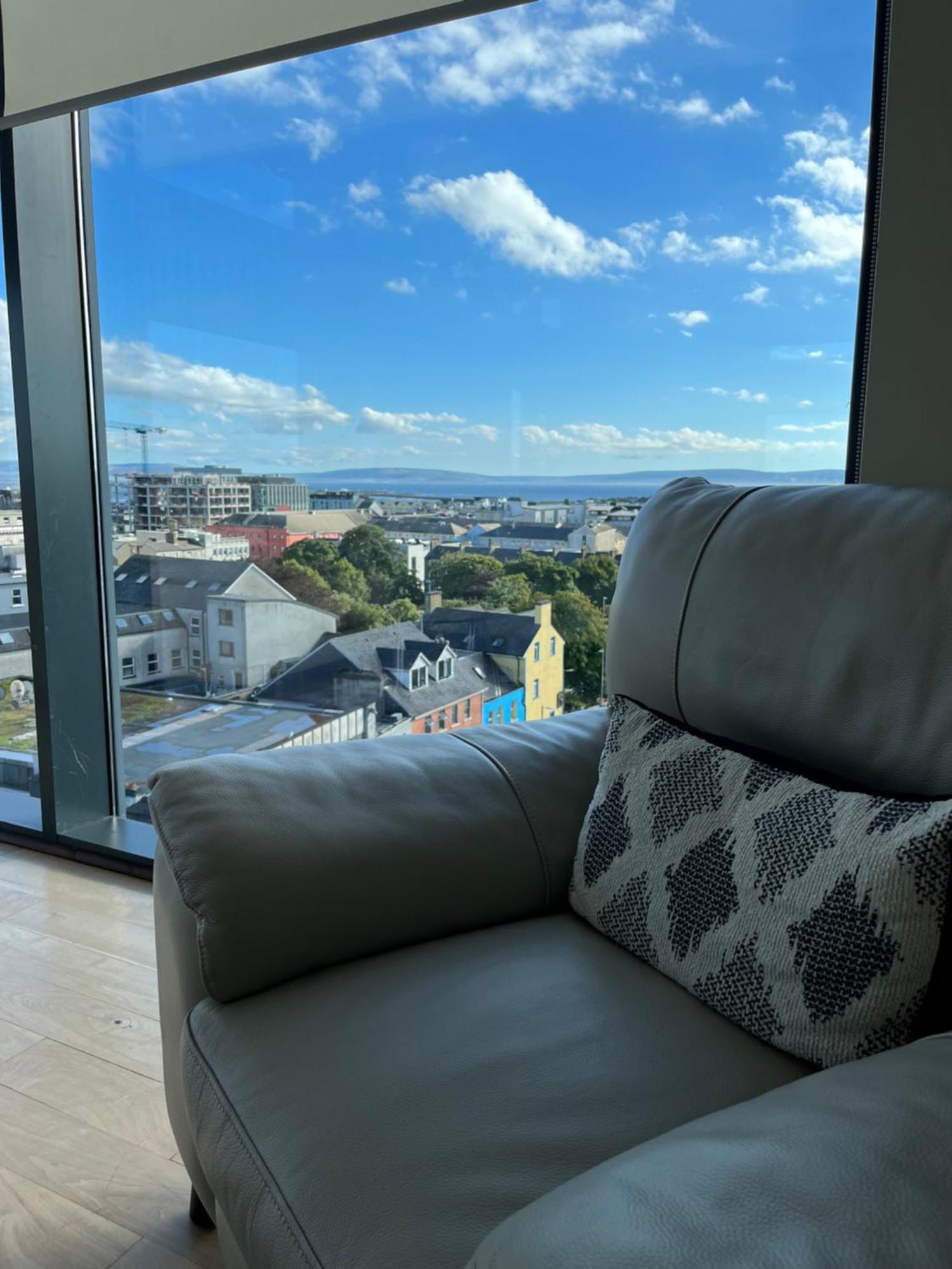 The Western Citypoint Apartments Galway Ngoại thất bức ảnh