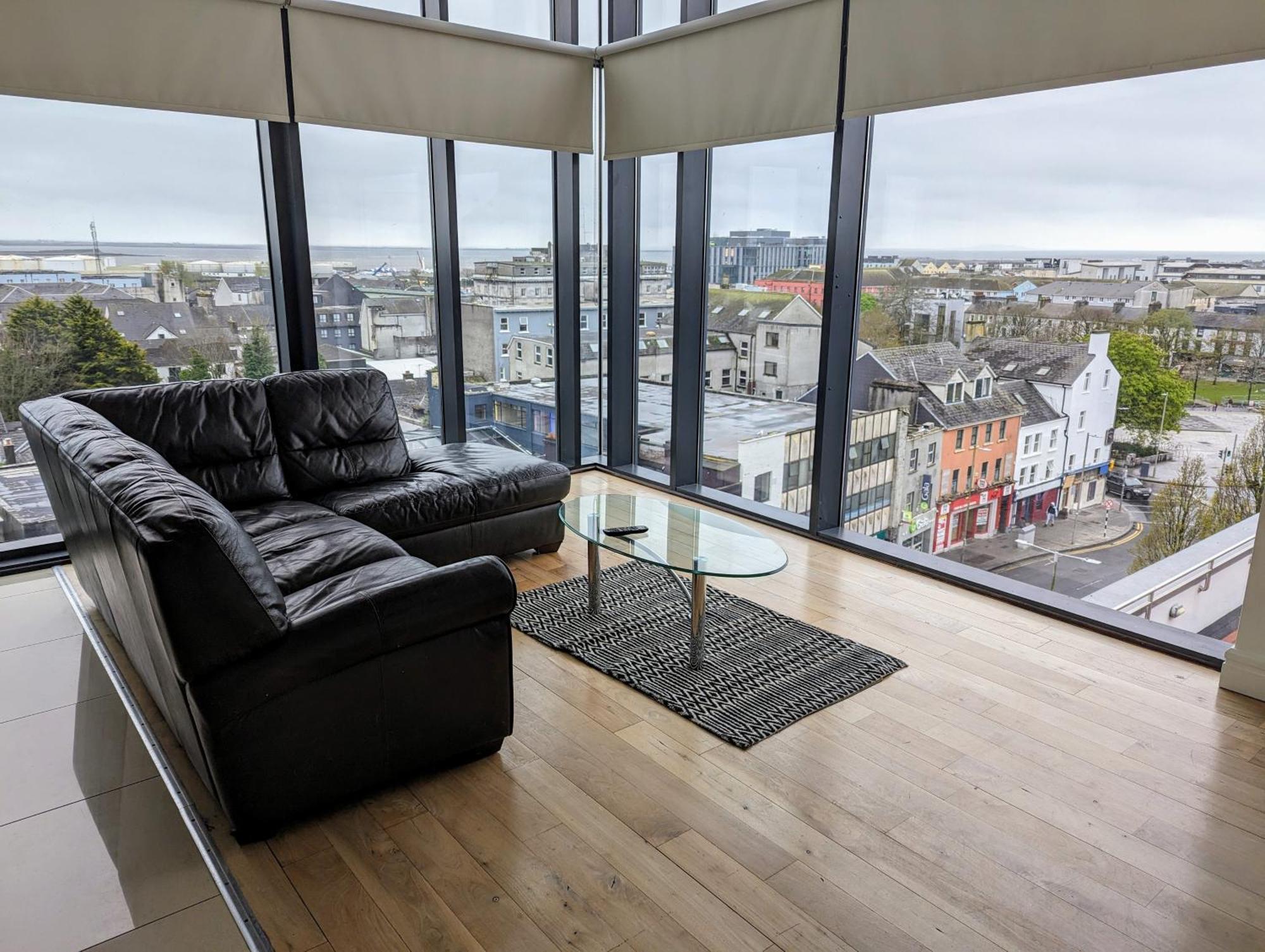 The Western Citypoint Apartments Galway Ngoại thất bức ảnh