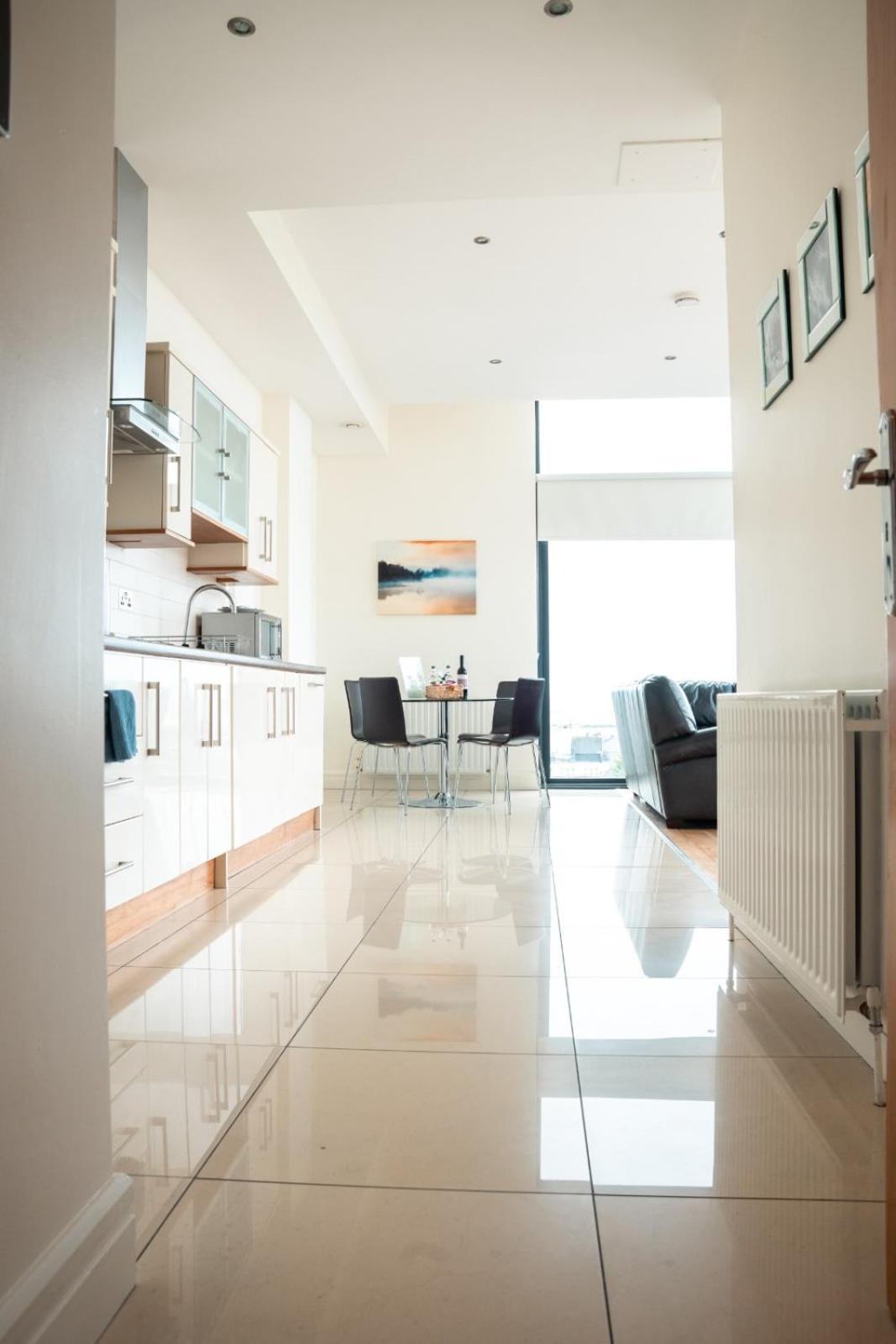 The Western Citypoint Apartments Galway Ngoại thất bức ảnh